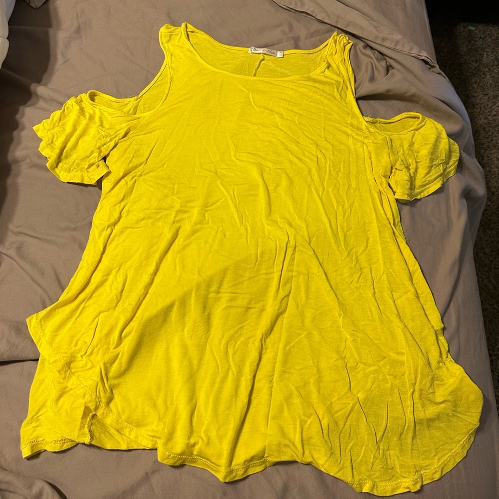 Cute boutique top
